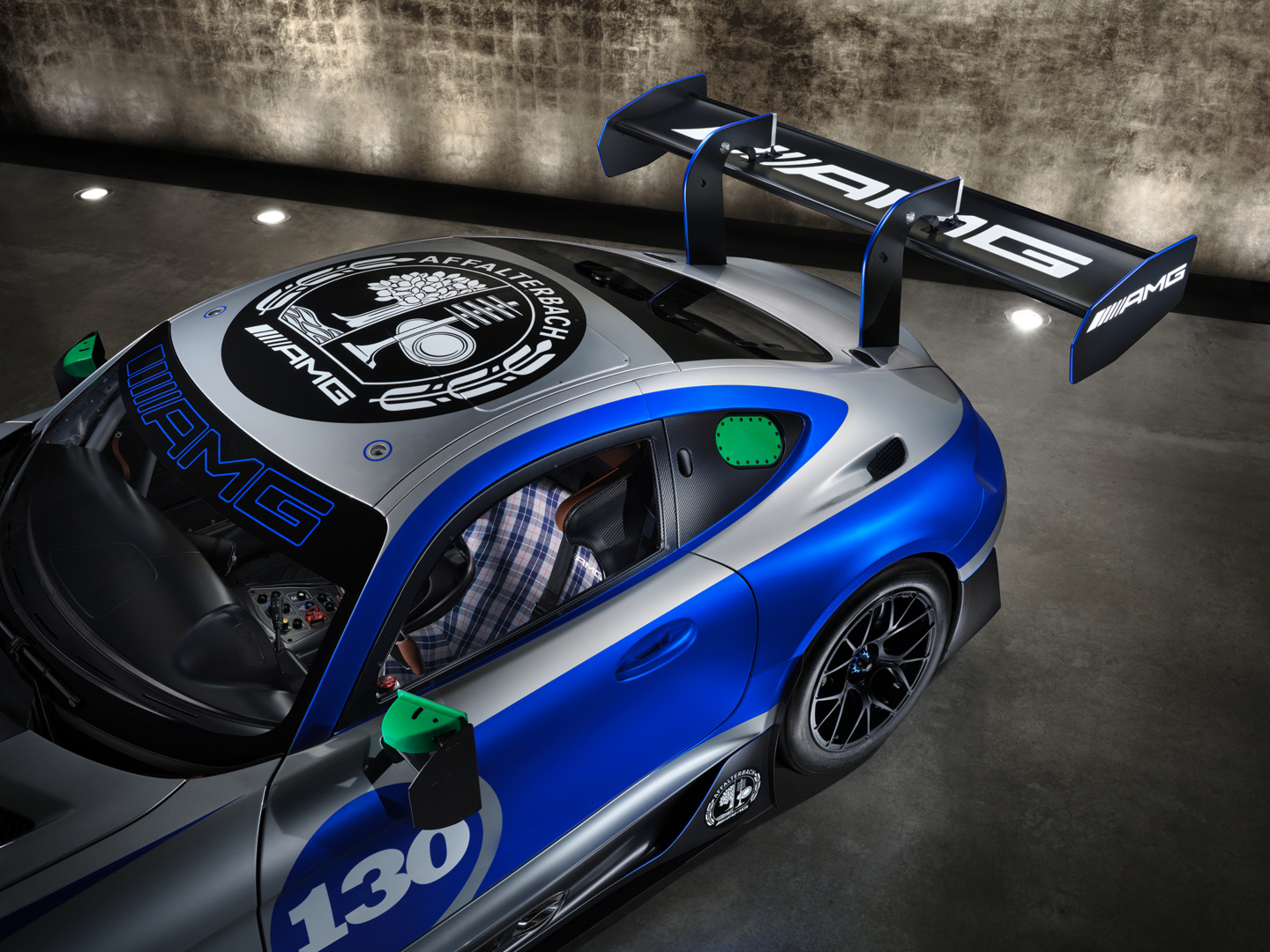 SMALL_2024_AMGGT3130Y_image_rear_wing_5_4